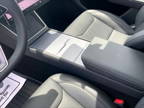 Used 2026 Tesla Model Y 2WD image 15