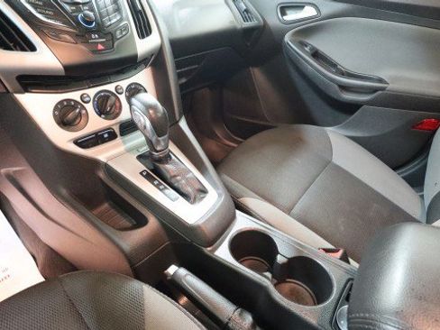 Used 2014 Ford Focus SE FWD image 13