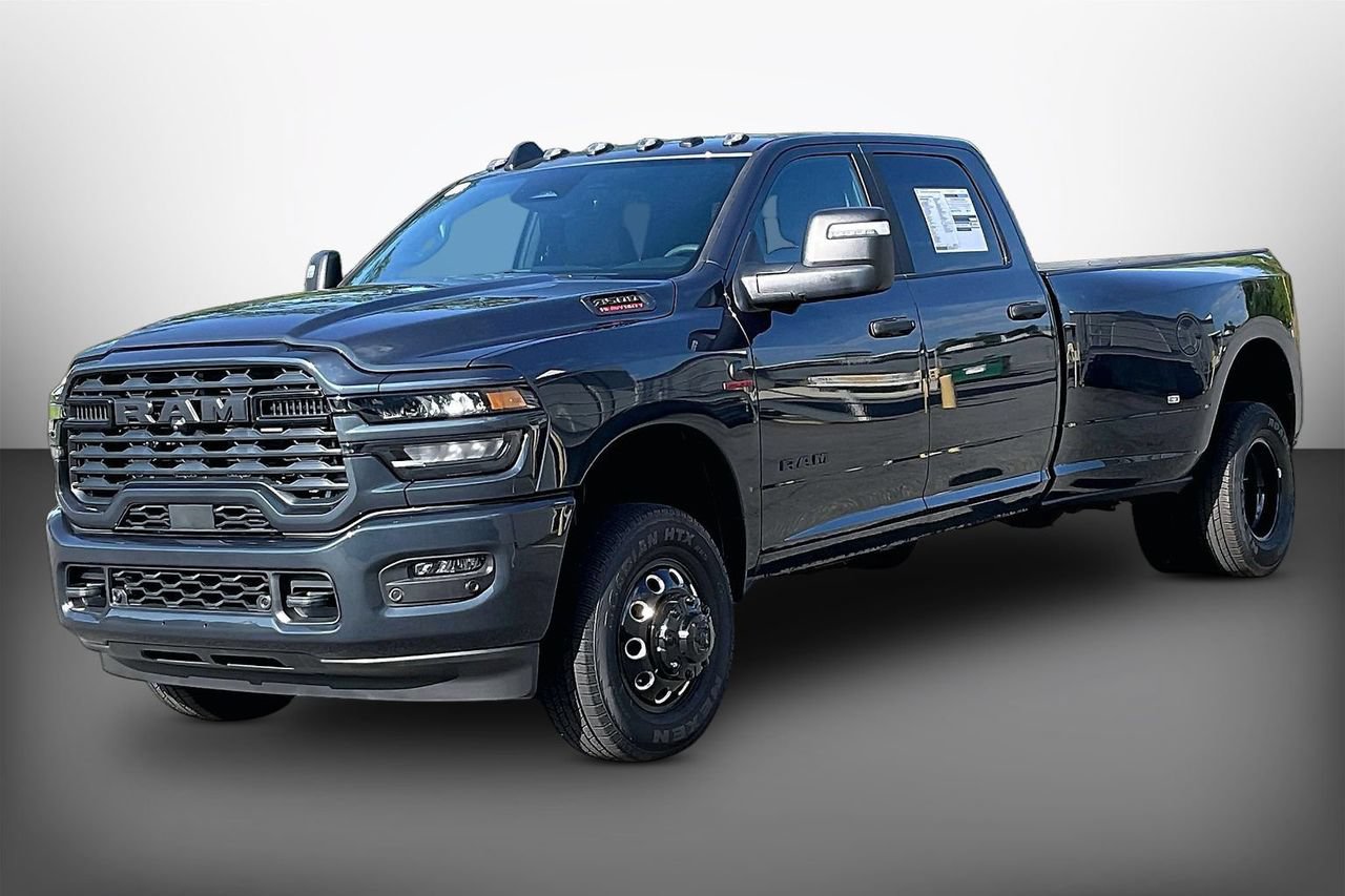 New 2026 RAM 3500 Big Horn AWD/4WD image 4