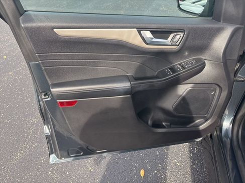 Used 2022 Ford Escape SEL image 25