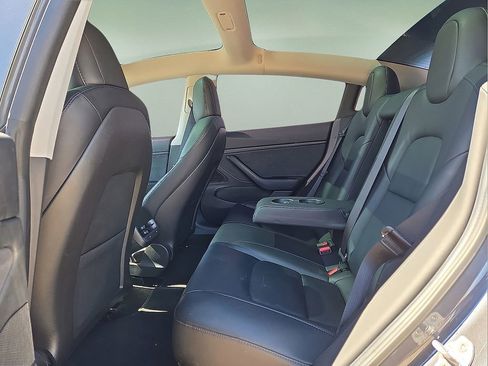 Used 2019 Tesla Model 3 Standard Range Plus image 14