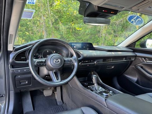 Used 2024 MAZDA MAZDA3 s FWD image 10