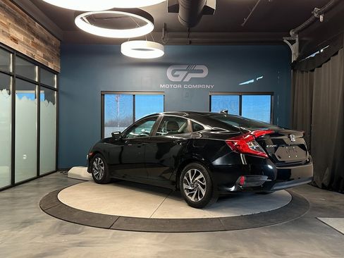 Used 2017 Honda Civic EX image 5