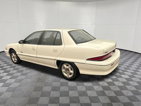 Used 1995 Buick Skylark Custom FWD image 3
