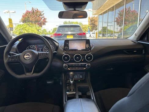 Used 2025 Nissan Sentra S FWD image 30