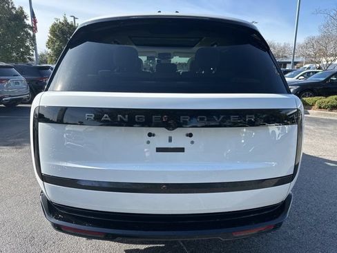 Used 2025 Land Rover Range Rover SE AWD/4WD image 7