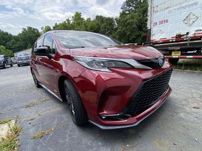 Used 2021 Toyota Sienna XSE