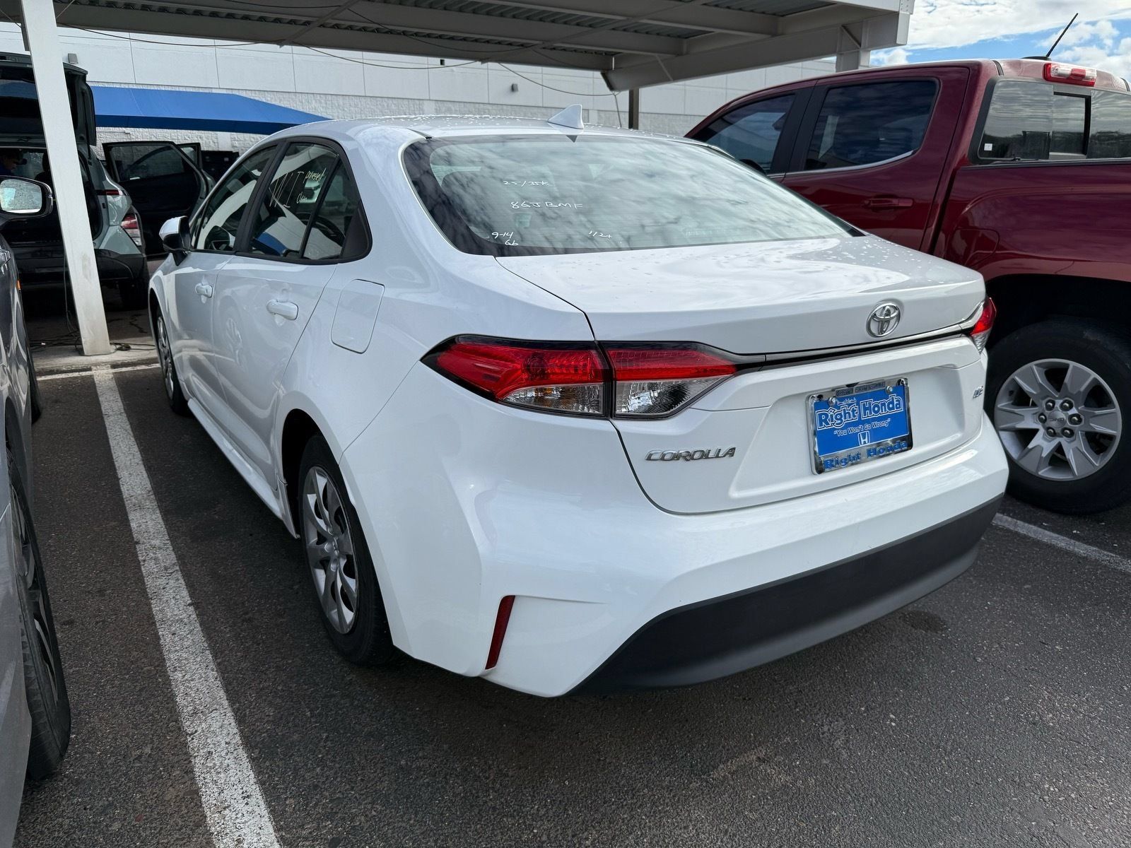 Used 2025 Toyota Corolla LE FWD image 3