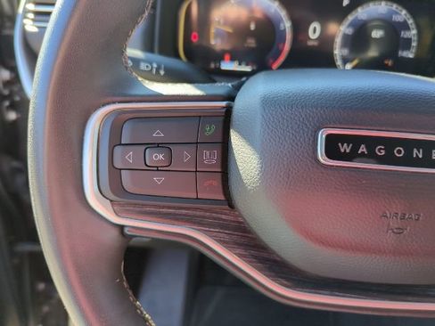 Certified 2023 Jeep Wagoneer Series III w/ Preferred Equipment Group AWD/4WD image 12