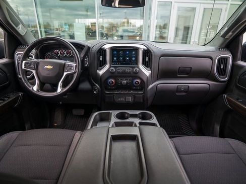 Used 2021 Chevrolet Silverado 1500 LT image 16