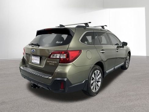 Used 2018 Subaru Outback 3.6R Touring AWD/4WD image 35