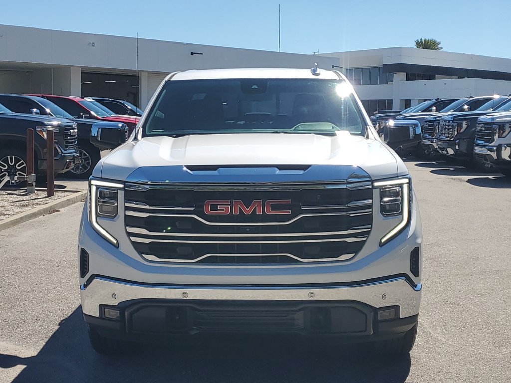Used 2023 GMC Sierra 1500 SLT w/ SLT Premium Plus Package AWD/4WD image 2