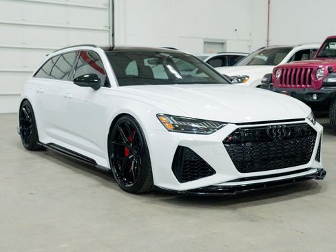 Used 2021 Audi RS 6 w/ Executive Package image 13