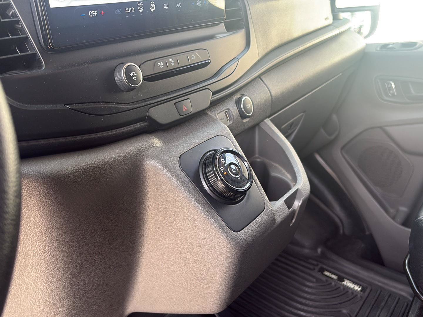 Used 2023 Ford E-Transit Medium Roof RWD image 13