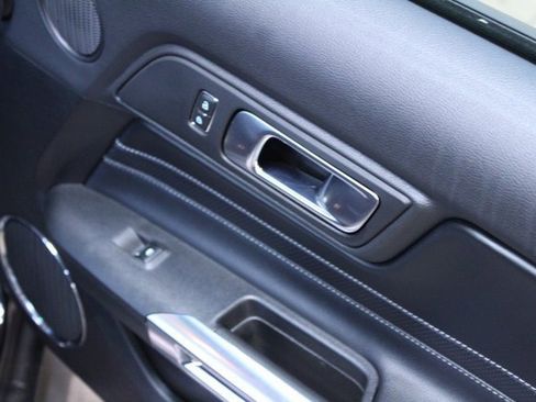 Used 2022 Ford Mustang GT Premium image 11