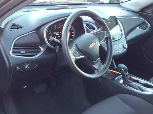 Used 2024 Chevrolet Malibu LT FWD image 9
