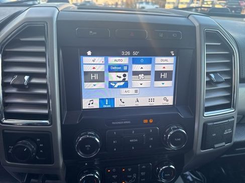 Used 2017 Ford F350 Lariat image 26