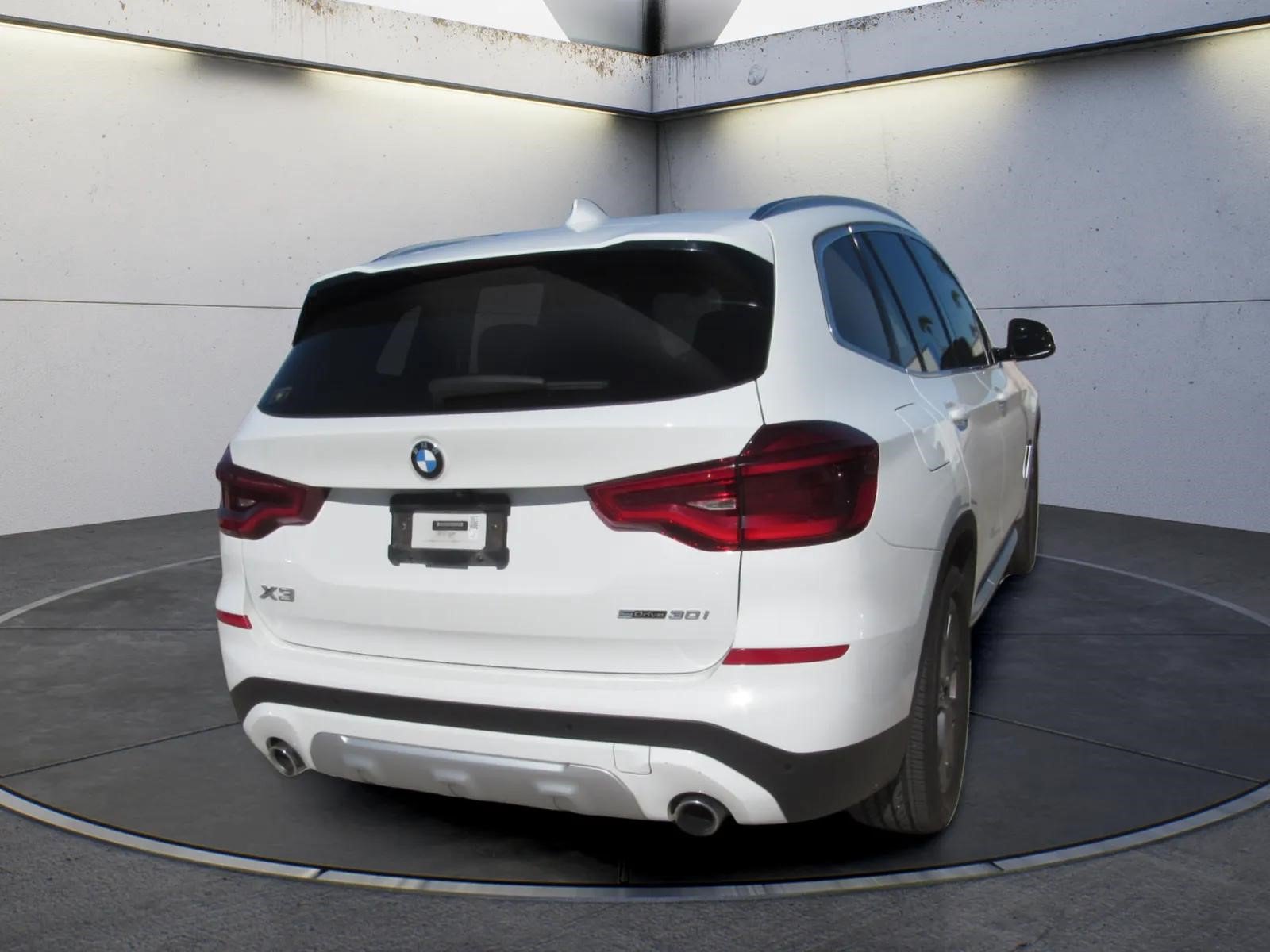 Used 2021 BMW X3 sDrive30i w/ Convenience Package RWD image 3