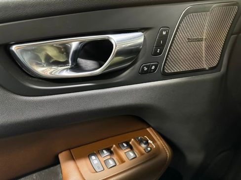 Used 2022 Volvo XC60 B6 Inscription w/ Advanced Package image 23