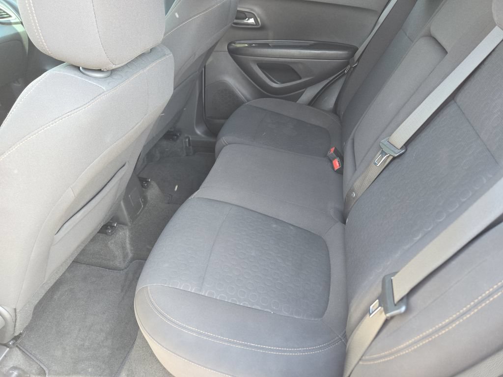 Used 2022 Chevrolet Trax LS w/ Tint and Cruise Package FWD image 19