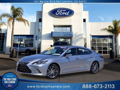 Used 2025 Lexus ES 300h w/ Premium Package