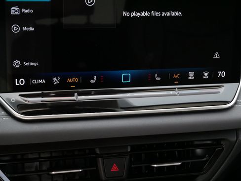 Used 2025 Volkswagen Tiguan SE w/ Panoramic Sunroof Package AWD/4WD image 23