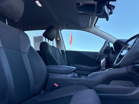 Used 2023 Subaru Outback Premium image 5