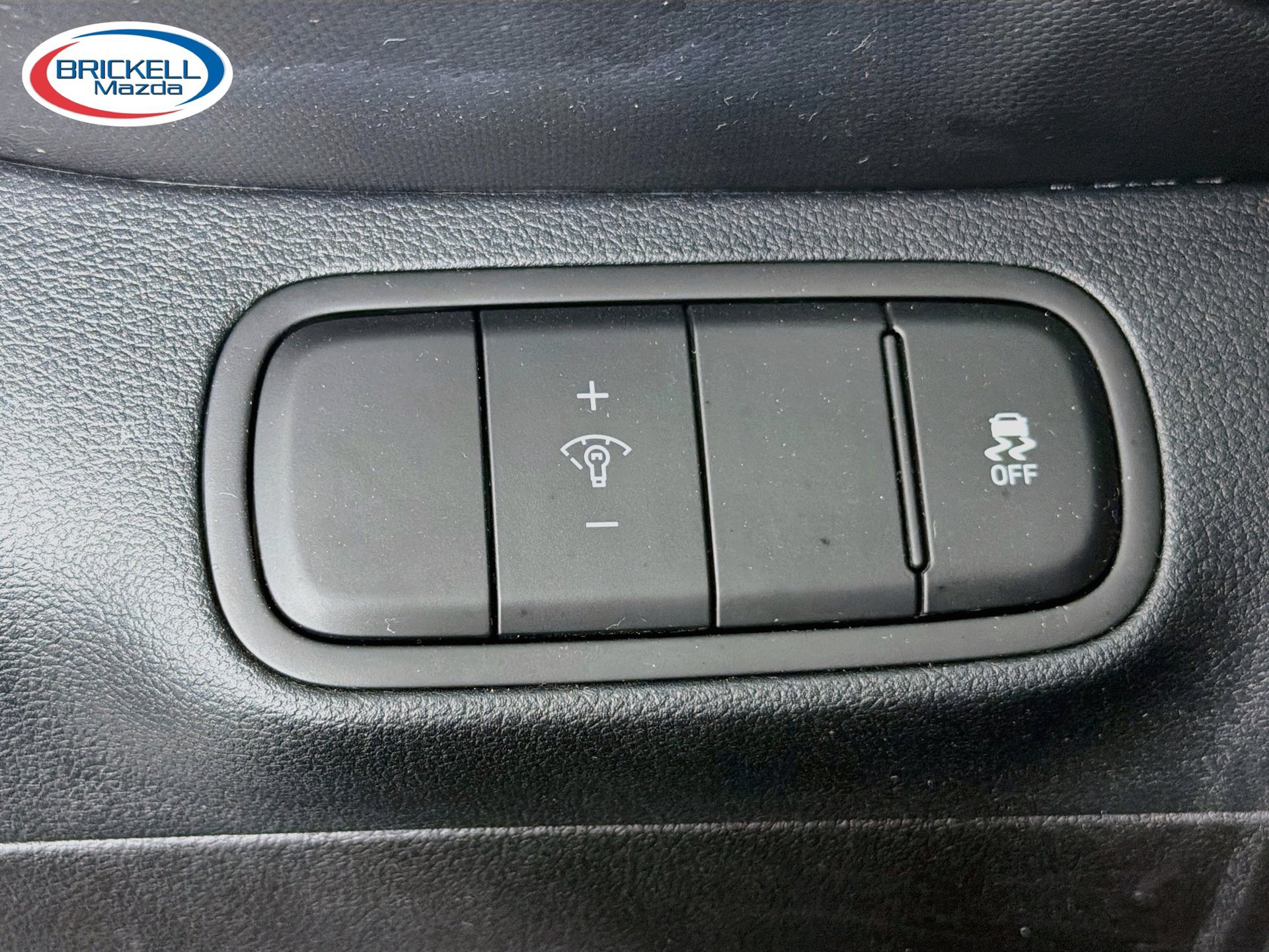 Used 2024 Hyundai Venue Limited FWD image 30