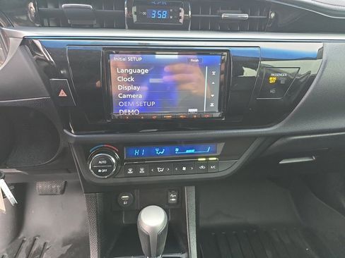 Used 2015 Toyota Corolla L image 20