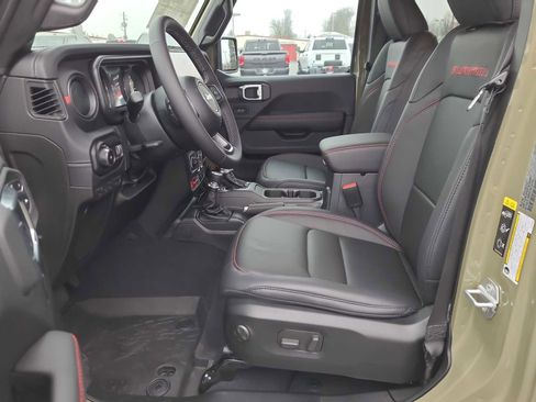 New 2026 Jeep Wrangler Unlimited Rubicon w/ Technology Group image 19