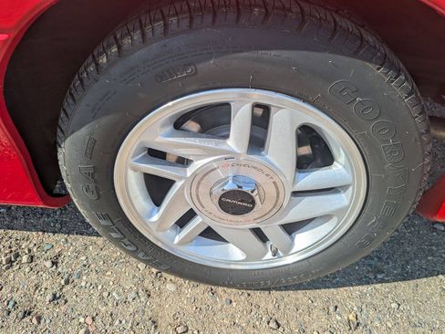 Used 1995 Chevrolet Camaro Z28 RWD image 8