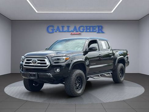 Used 2023 Toyota Tacoma Limited AWD/4WD image 10