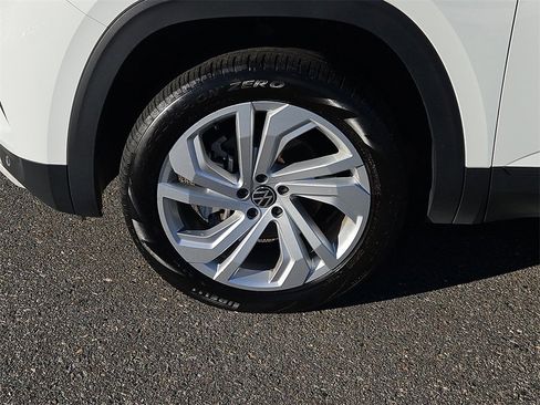 Certified 2022 Volkswagen Atlas SE w/ Panoramic Sunroof Package image 7