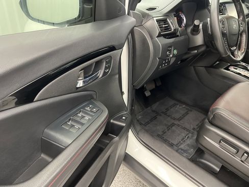 Used 2022 Honda Ridgeline Black Edition image 17