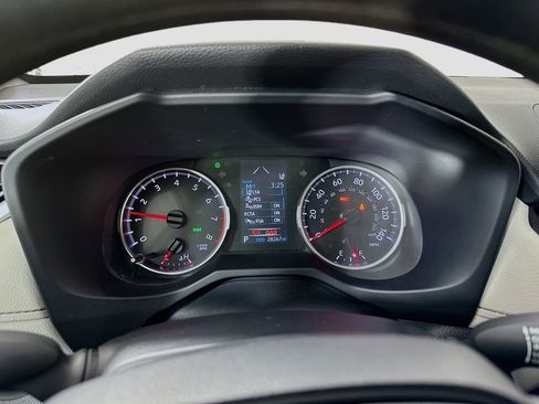 Used 2022 Toyota RAV4 XLE image 13