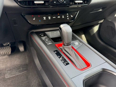 Used 2026 Nissan Kicks SR w/ Cold Weather Package AWD/4WD image 18