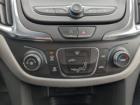 Used 2023 Chevrolet Equinox LS w/ LS Convenience Package image 21