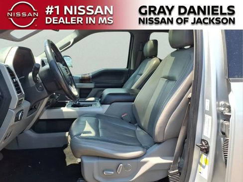 Used 2018 Ford F150 Lariat w/ Equipment Group 502A Luxury AWD/4WD image 23