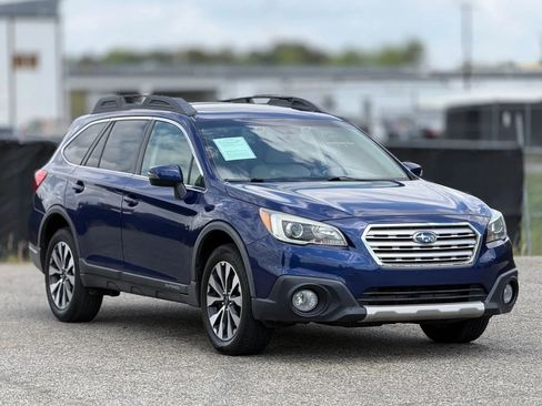 Used 2015 Subaru Outback 3.6R Limited image 1