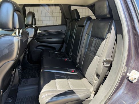 Used 2011 Jeep Grand Cherokee Laredo AWD/4WD image 28
