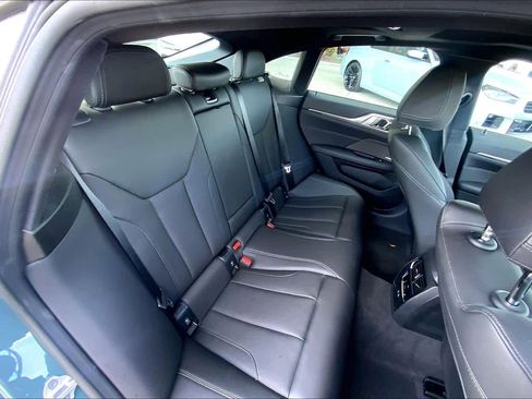 Certified 2025 BMW 430i w/ Premium Package image 21