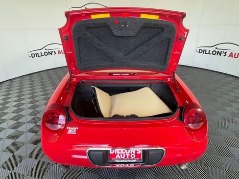 Used 2005 Ford Thunderbird Base image 6