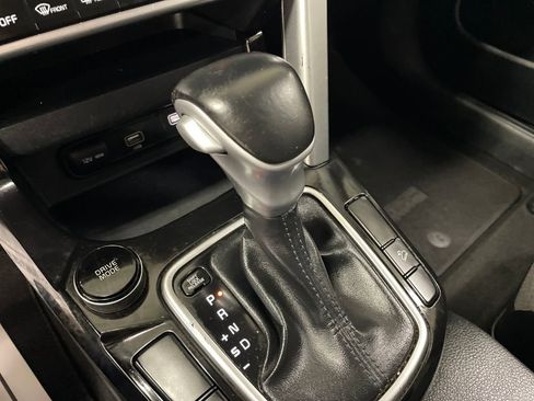 Used 2023 Kia Seltos S image 27