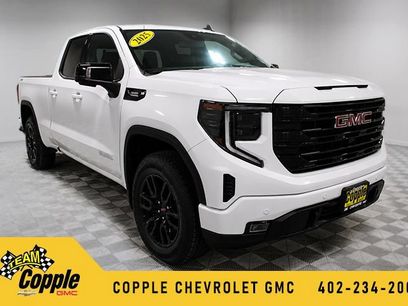 Used 2025 GMC Sierra 1500 Elevation