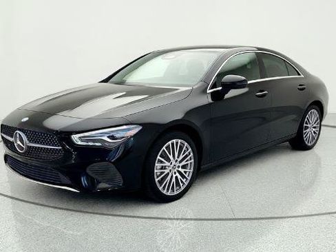 Used 2025 Mercedes-Benz CLA 250 image 3