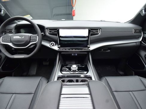 New 2026 Jeep Grand Wagoneer Limited w/ Premium Group II image 32