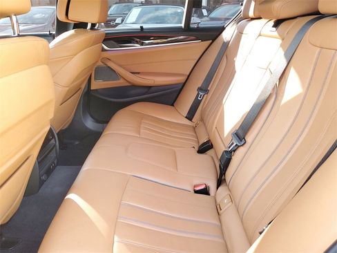 Used 2021 BMW M550i xDrive w/ Executive Package image 14