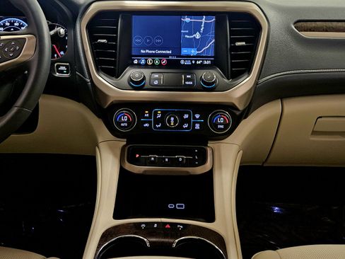 Used 2023 GMC Acadia Denali image 14