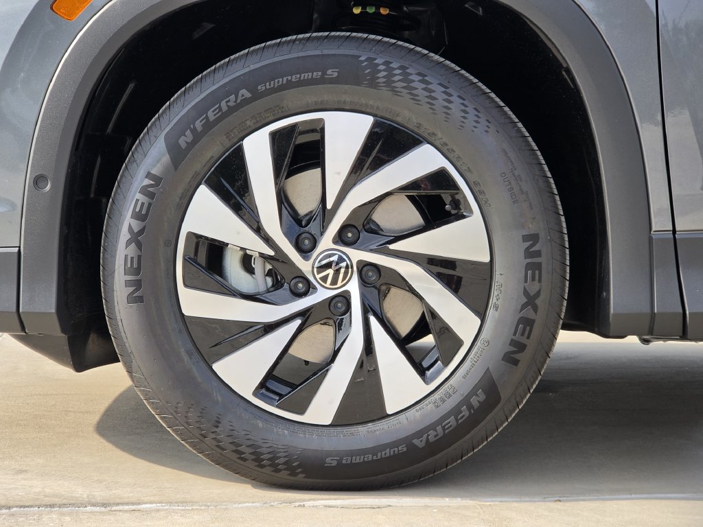 New 2026 Volkswagen Tiguan S FWD image 8