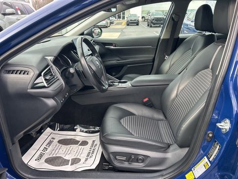 Used 2024 Toyota Camry SE image 2
